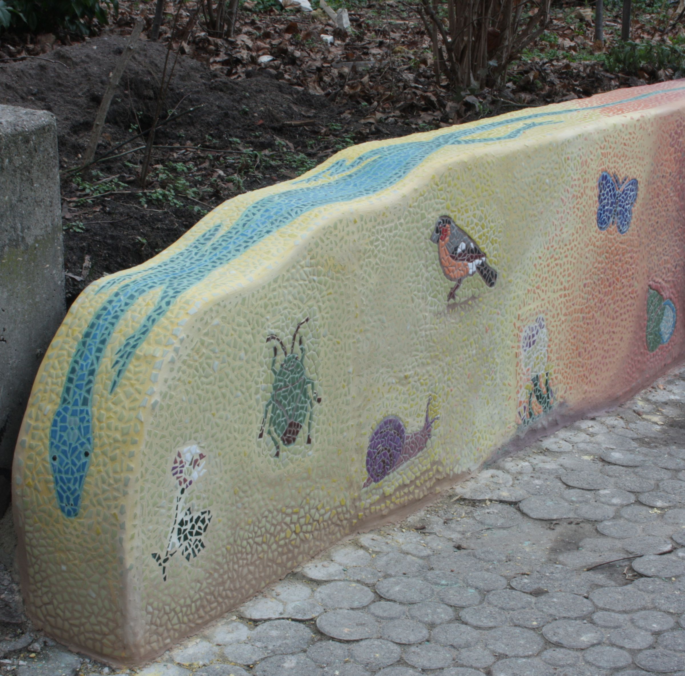 Mosaik im Hofgärtchen Mosaik im Hofgärtchen